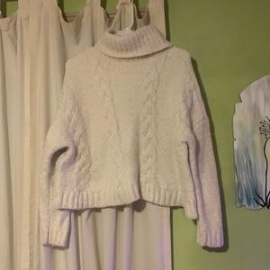 Very soft turtle neck white as snow